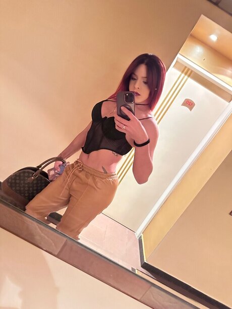 Alexandra Seara model sexy photo