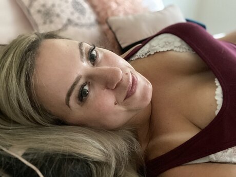 Saucy Lady pornographic model photo