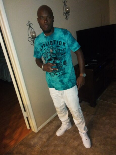 Andre DMagic Malone_ sexy actress photo