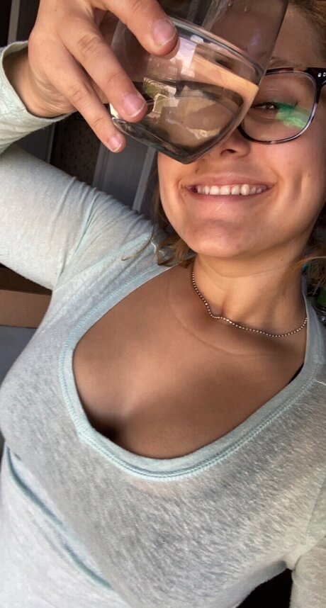 prettyeyez model perfect photos