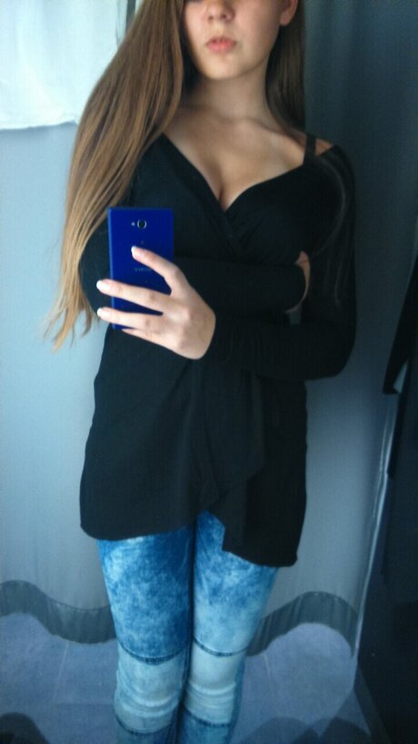 Bluemantra model adult galleries