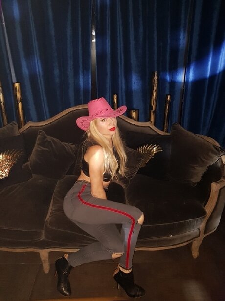 Redheels star pretty images