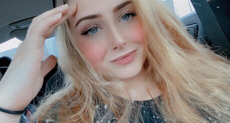 Hayhayy adult model photos