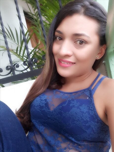 JadeLov naked actress photos