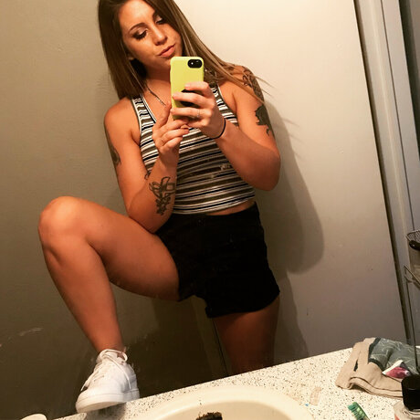 Vivian Batchelor star sexy pics