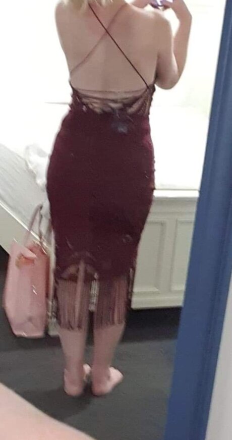 HotWetMess star naked photos