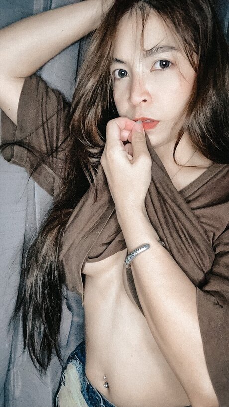 puiifai star sexy pics