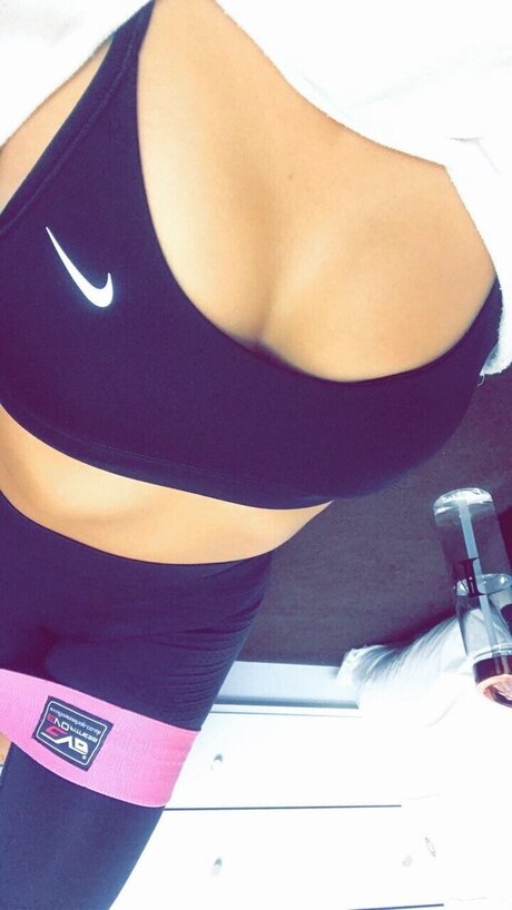 Cheekygirrl pornstar nudes photos