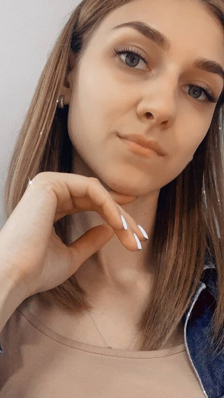 Viktoriia Hryban perfect model img