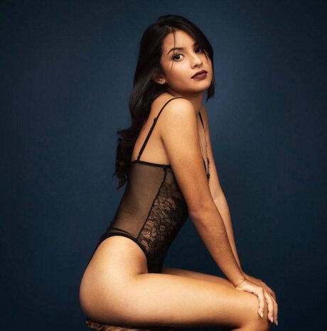 Talli Sophia model pornographic photos