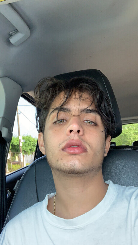 Gabrielo star sexy pic