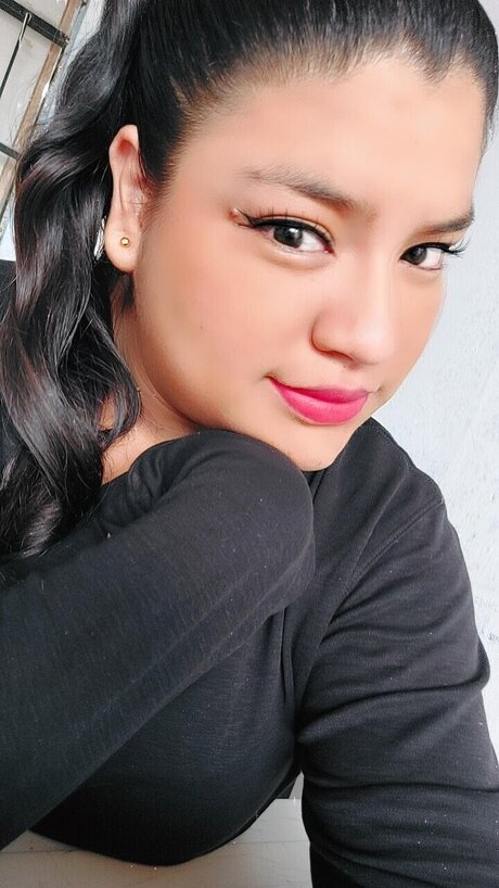 Yuritza carolina Flores garciana art model photos