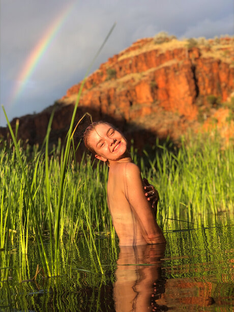 Billie Buttons best model images