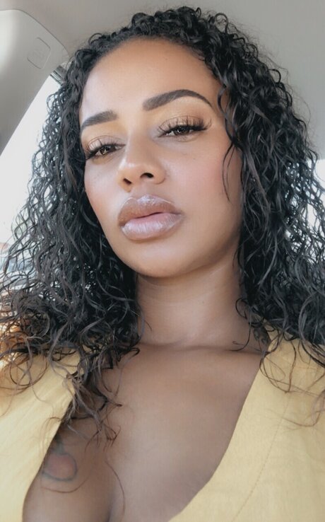 Star struck1111 high quality model pictures