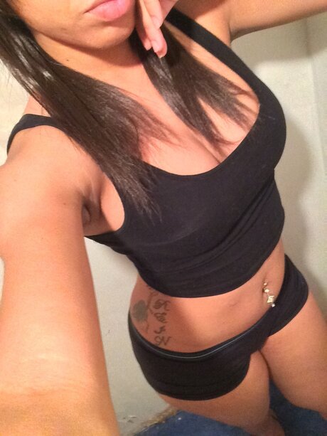 Temp_ exclusive model pics