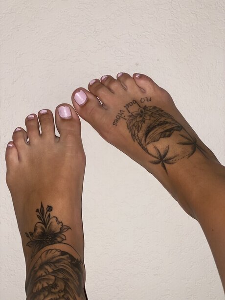 FeetLovers xxx model image