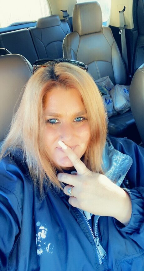 QueenBrice model sexy pics