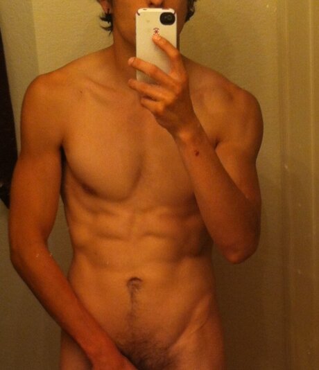 Dirtymanchez star nude photo