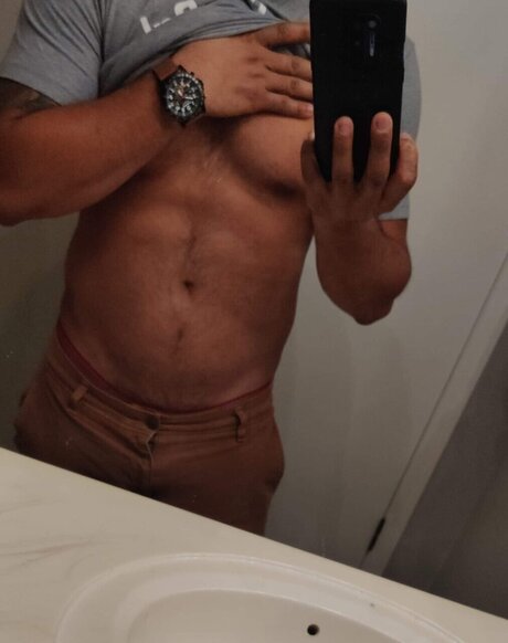 Fernacious D nude star img