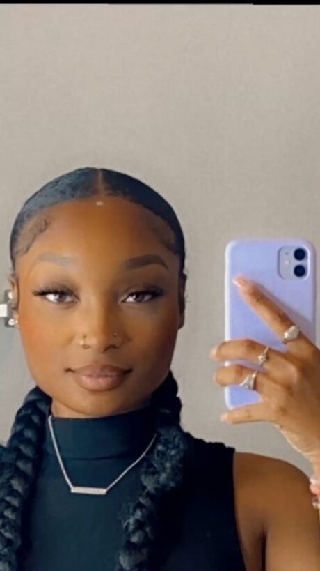 Nakavia B art model pics