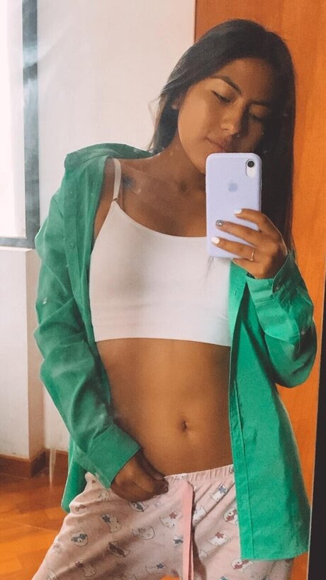 Gabriela de Maria model free pictures