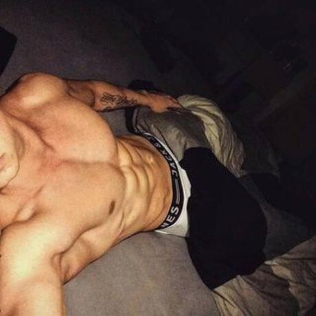 aignerelias model hot gallery