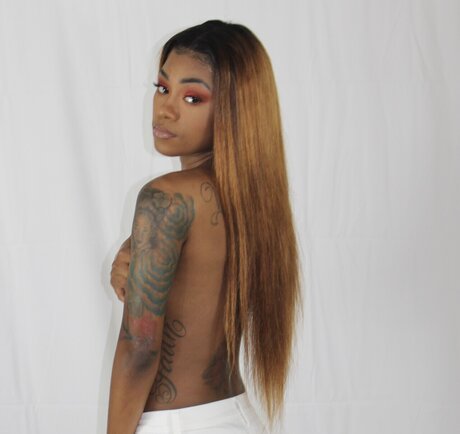 Issabella McCarty nude actress archive