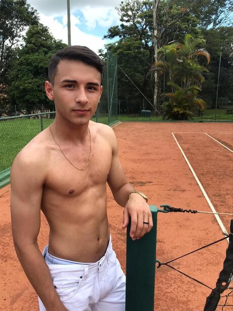 vevesantiago pornstar naked pic