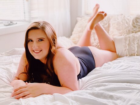 Tabi pretty actress img