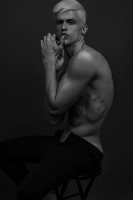 Ucasrangel naked pornstar picture