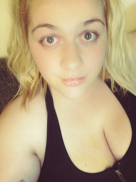 Jenesis naked model photos