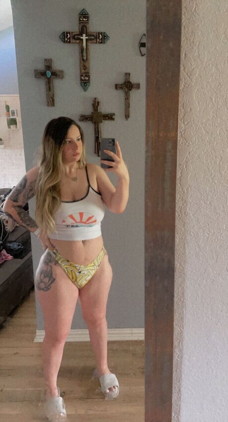 haythadon adult model images