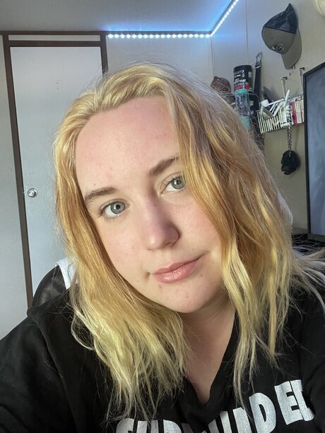 Emma dawn nice model pic