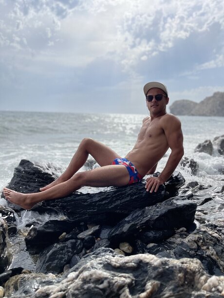 K03N star high quality photos