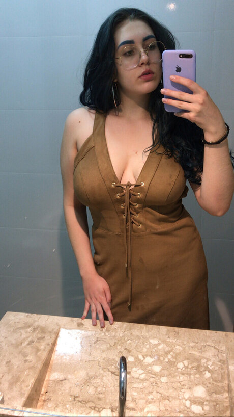 Tessa Moon sexy star pictures