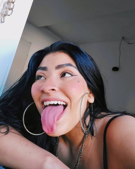 Lika Cristiny star high quality picture