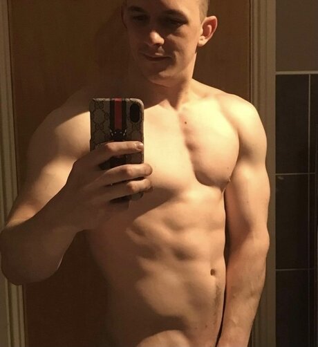 Tom Edwards star sexy galleries