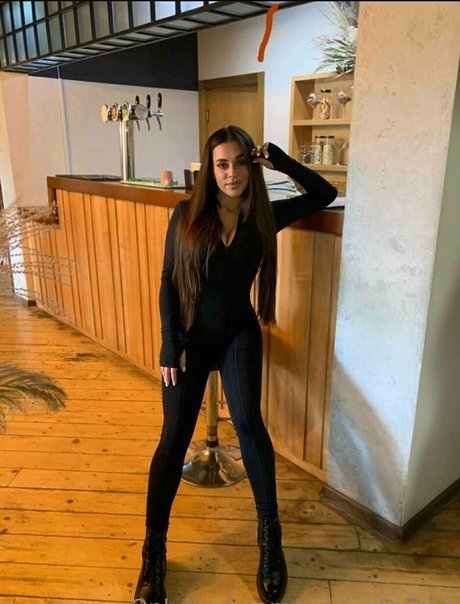 marry fgfree hot actress pics