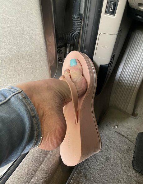 mimifootnip free pornstar image