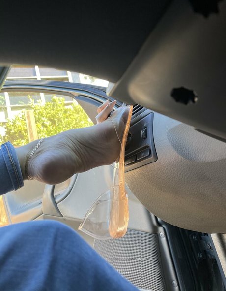 mimifootnip pornstar naked photo