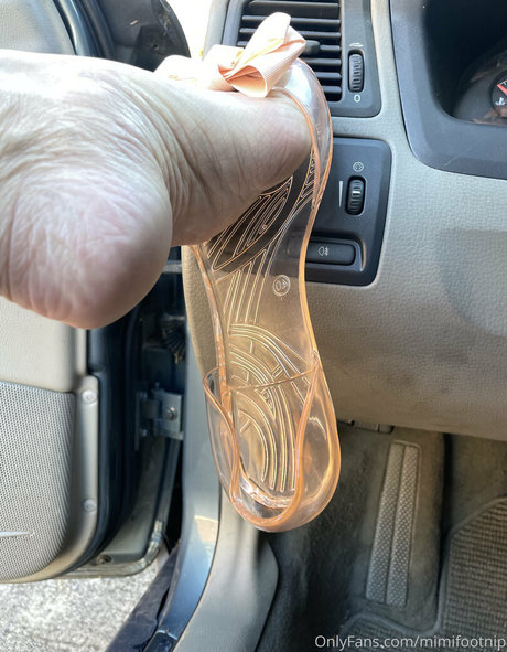 mimifootnip art actress photos