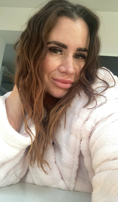 britishbustybrunettemilf high quality model archive