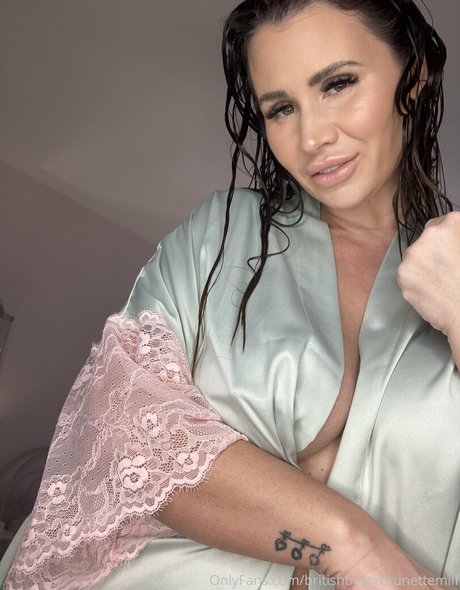 britishbustybrunettemilf pornstar hot pictures