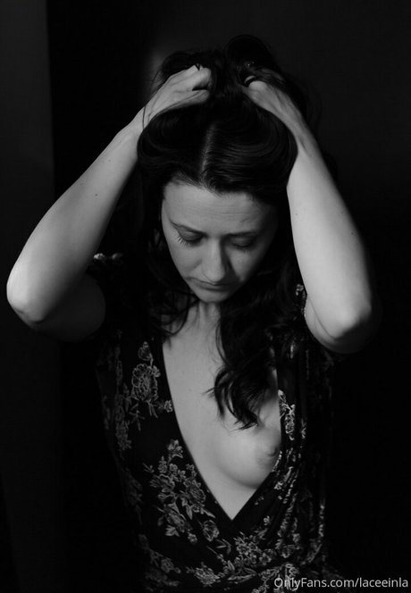 Laceeinla sexy actress pic