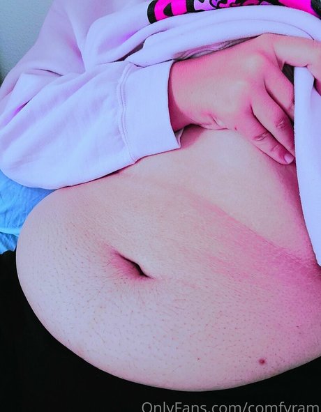 comfyram adult actress photo