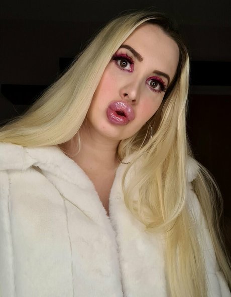 vivianroseofficial nice model photo