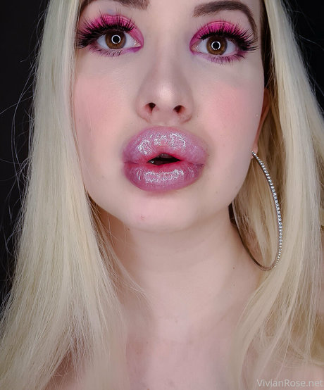 vivianroseofficial star exclusive image