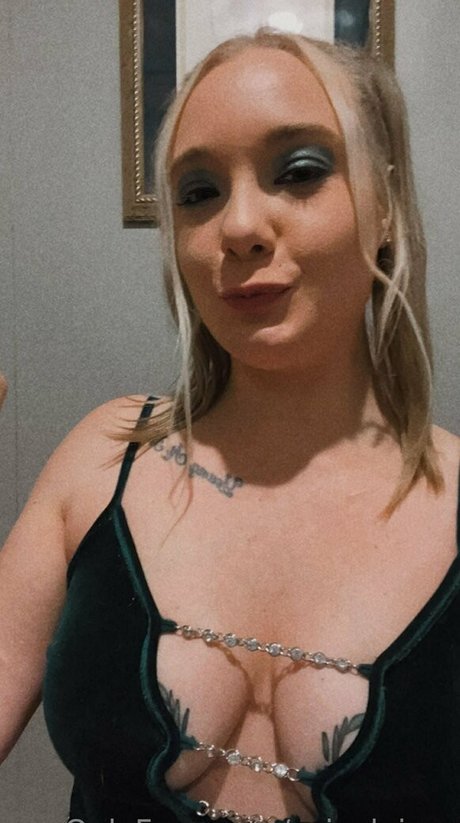 xsinclairex sexy model pic