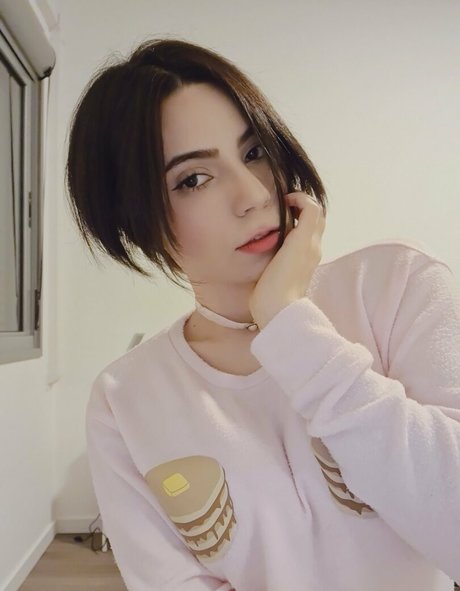 jukacrasoves model image