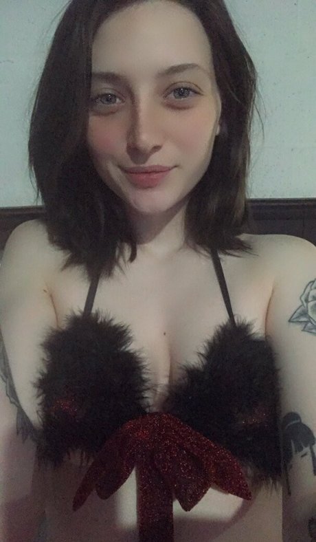 thacals nudes model image